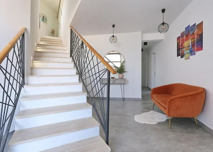 בית נופש Family Friendly House With A Swimming Pool Debeljak, Zadar - 21383