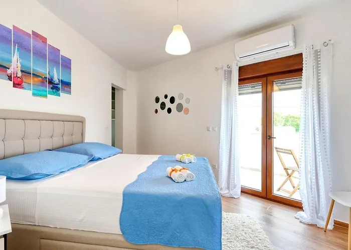 בית נופש Family Friendly House With A Swimming Pool Debeljak, Zadar - 21383 *