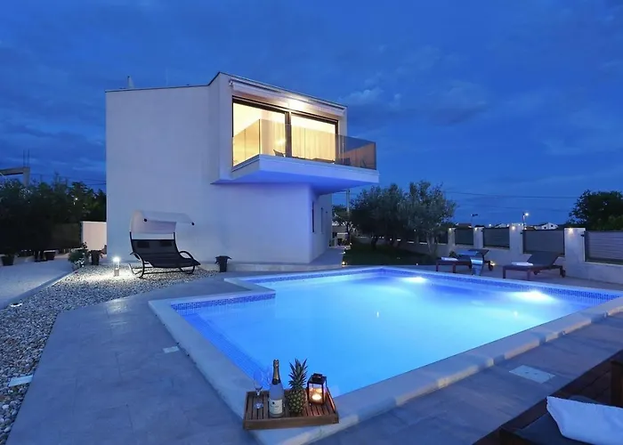 בית נופש Family Friendly House With A Swimming Pool Debeljak, Zadar - 21383 Sukošan