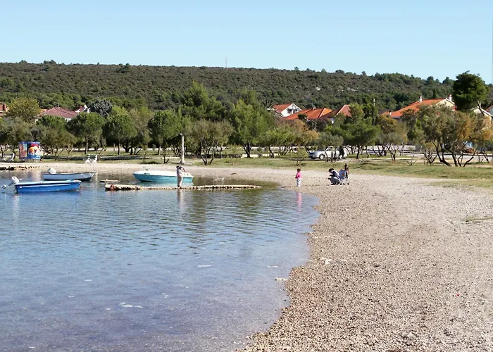 Family Friendly House With A Swimming Pool Debeljak, Zadar - 21383 בית נופש *