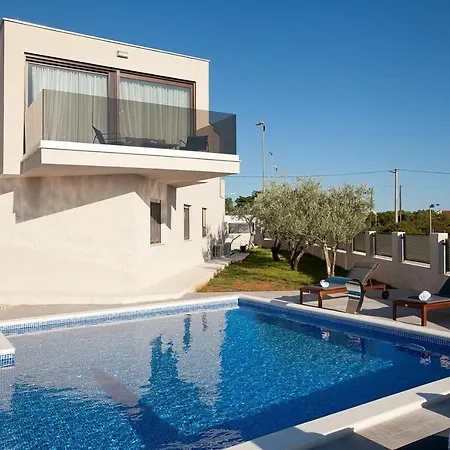 Family Friendly House With A Swimming Pool Debeljak, Zadar - 21383 Hébergement de vacances