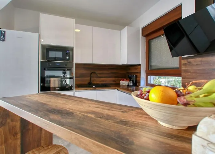 Сasa de vacaciones Family Friendly House With A Swimming Pool Debeljak, Zadar - 21383 Sukošan